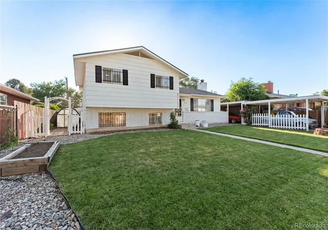 Photo 2 of Single family home for sale at 2932 Pennsylvania Ave, Colorado Springs, CO 80907 | MLS# 4341517 | Listing updated on 2026-09-16