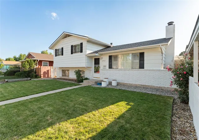 Photo 3 of Single family home for sale at 2932 Pennsylvania Ave, Colorado Springs, CO 80907 | MLS# 4341517 | Listing updated on 2026-09-16
