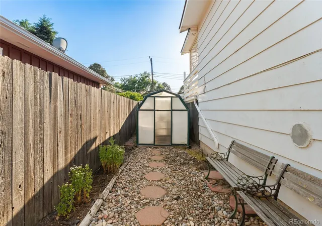 Photo 4 of Single family home for sale at 2932 Pennsylvania Ave, Colorado Springs, CO 80907 | MLS# 4341517 | Listing updated on 2026-09-16