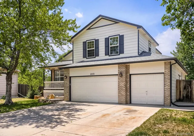 Photo 2 of Single family home for sale at 2153 S Ventura St, Aurora, CO 80013 | MLS# 9120786 | Listing updated on 2026-07-12