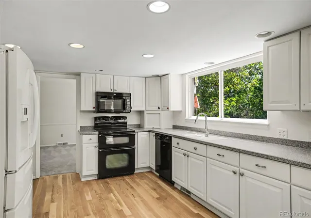 Photo 3 of Single family home for sale at 5496 W Hinsdale Pl, Littleton, CO 80128 | MLS# 6868464 | Listing updated on 2026-10-26
