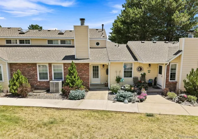 Photo 3 of Townhouse for sale at 8312 S Upham Way, Littleton, CO 80128 | MLS# 7596663 | Listing updated on 2026-08-14