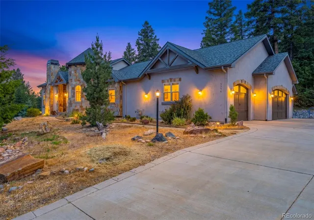 Homes for sale in Larkspur, CO | 5596 Osage Wy, Larkspur, CO 80118 | MLS# 3717434