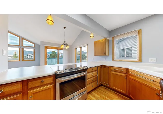 3rd image of 1555 Raven Cir, Estes Park, CO 80517 | MLS# IR1063307