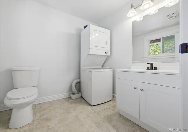 Listing Photo 5 - Condo for sale in building located at 2101 S Josephine St, Denver, CO 80210 - Unit #212
