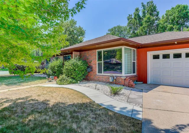 Photo 2 of Single family home for sale at 465 Cody Dr, Lakewood, CO 80226 | MLS# 5988135 | Listing updated on 2026-08-10