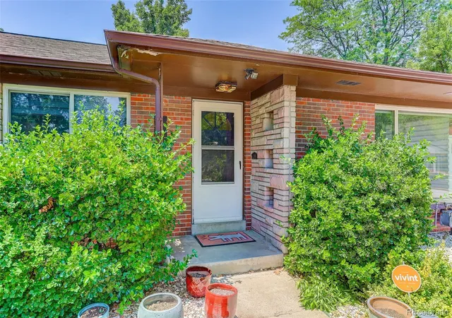 Photo 3 of Single family home for sale at 465 Cody Dr, Lakewood, CO 80226 | MLS# 5988135 | Listing updated on 2026-08-10