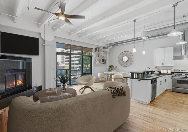 2nd image of 1800 Lawrence St, Denver, CO 80202