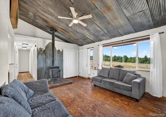 4th image of 24396 Emerald Trl, Deer Trail, CO 80105 | MLS# 5345662