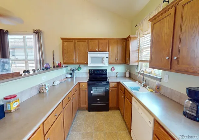 4th image of 2292 Asoka St, Strasburg, CO 80136 | MLS# 3547763