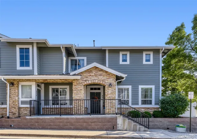 2nd image of 226 Whitehaven Cir, Highlands Ranch, CO 80129 | MLS# 8145474