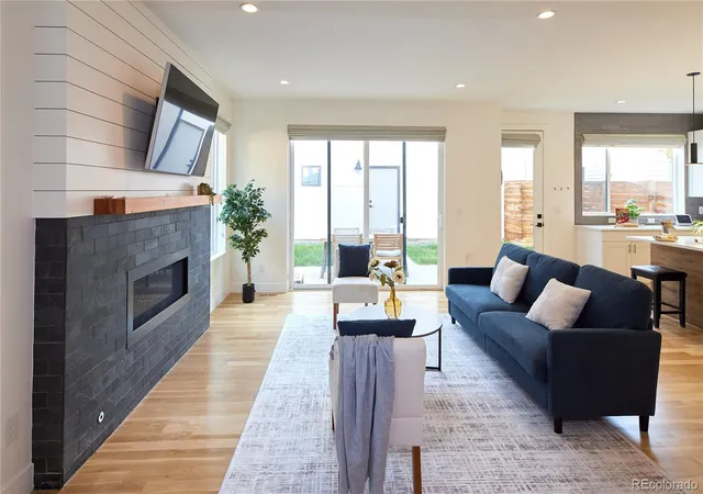 Photo 4 of Townhouse for sale at 3725 Vallejo St, Denver, CO 80211 | MLS# 2215088 | Listing updated on 2026-08-05
