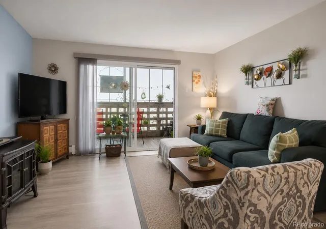 4th image of 9335 E Center Ave #2B, Denver, CO 80247 | MLS# 8148434