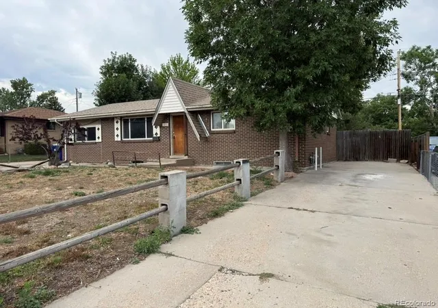 Homes for sale in Denver, CO | 1653 S Yukon St, Denver, CO 80232 | MLS# 5539851