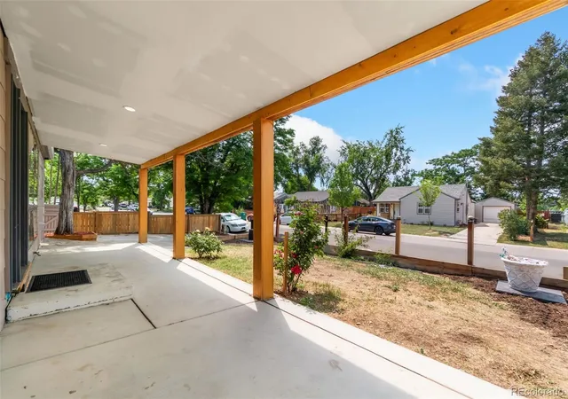 4th image of 886 Kingston St, Aurora, CO 80010 | MLS# 6330871