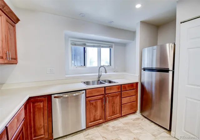 Listing Photo 5 - Condo for sale in building located at 7857 S University Wy, Centennial, CO 80122