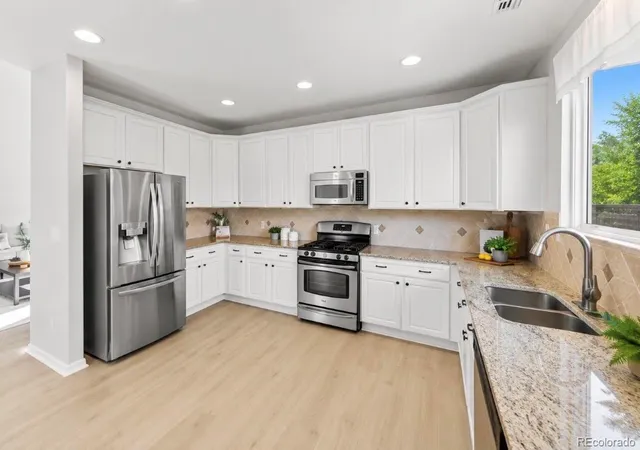 Photo 4 of Single family home for sale at 10382 Nottingham Dr, Parker, CO 80134 | MLS# 4991744 | Listing updated on 2026-09-26