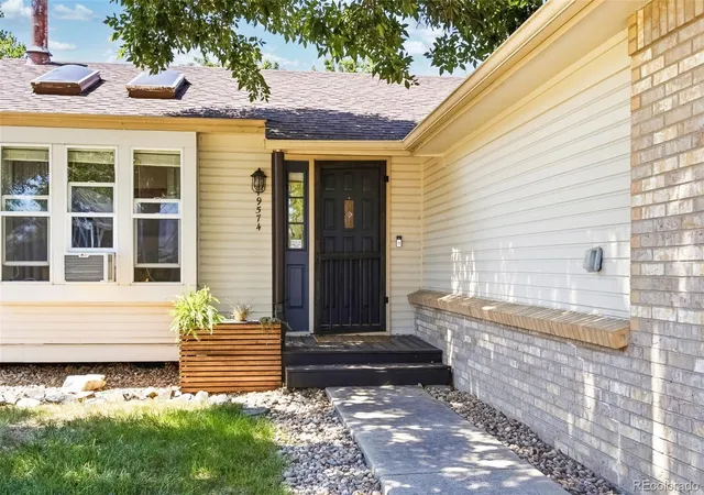 Photo 2 of Single family home for sale at 9574 W Elmhurst Pl, Littleton, CO 80128 | MLS# 7207888 | Listing updated on 2026-09-05