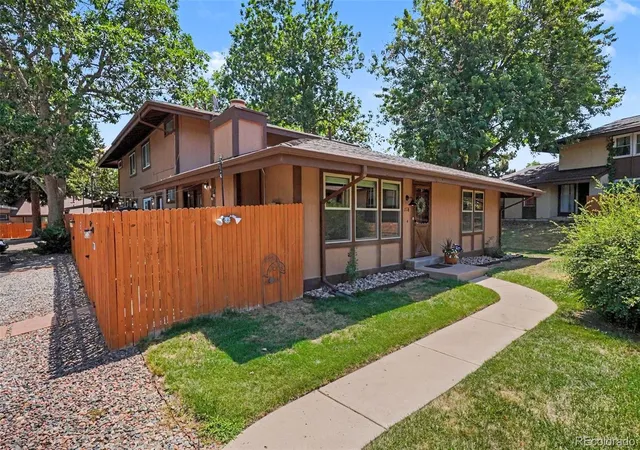 Photo 2 of Townhouse for sale at 15176 E Jefferson Pl, Aurora, CO 80014 | MLS# 3843454 | Listing updated on 2026-09-05