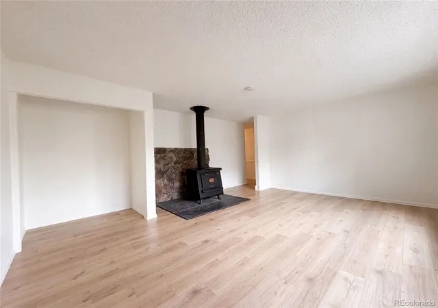 Photo 3 of Single family home for sale at 1307 Redwood Dr, Loveland, CO 80538 | MLS# 8256065 | Listing updated on 2026-09-29