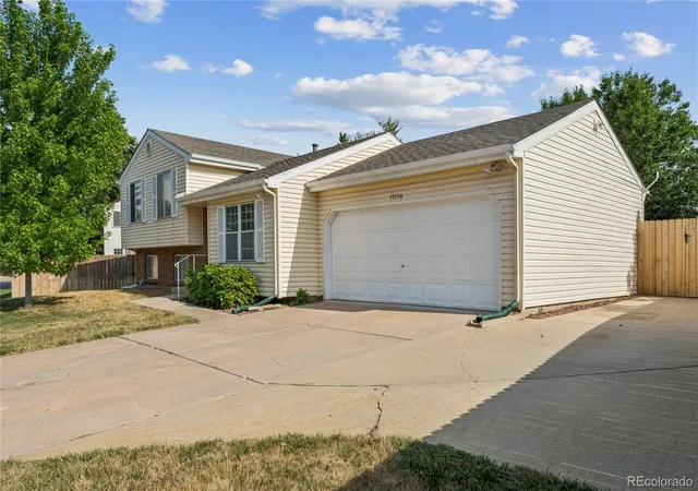 Homes for sale in Aurora, CO | 17156 E Progress Cir, Aurora, CO 80015 | MLS# 4985848