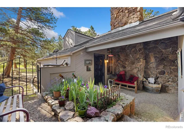 Photo 3 of Single family home for sale at 636 Steamer Dr, Estes Park, CO 80517 | MLS# IR1063431 | Listing updated on 2026-10-05