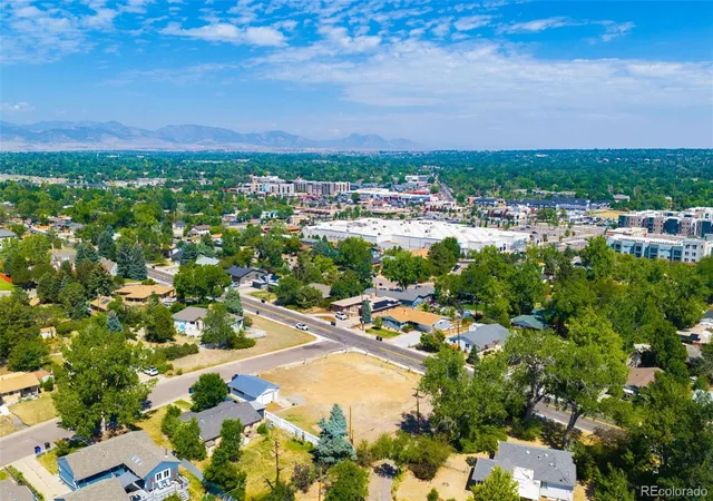 3rd image of 9200 Grandview Ave, Arvada, CO 80002 | MLS# 5105131