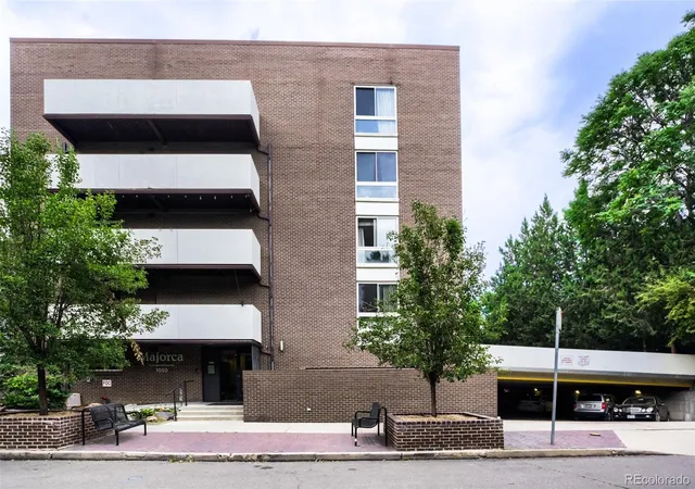 2nd image of 1050 N Lafayette St #304, Denver, CO 80218 | MLS# 1788323