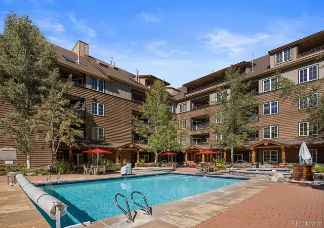 Listing Photo 2 - Condo for sale in building located at 45 Trappers Xing Trl, Dillon, CO 80435 - Unit #8754
