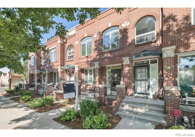 Photo 1 of Townhouse for sale at 6 S Monroe St, Denver, CO 80209 | MLS# IR1063482 | Listing updated on 2026-09-13