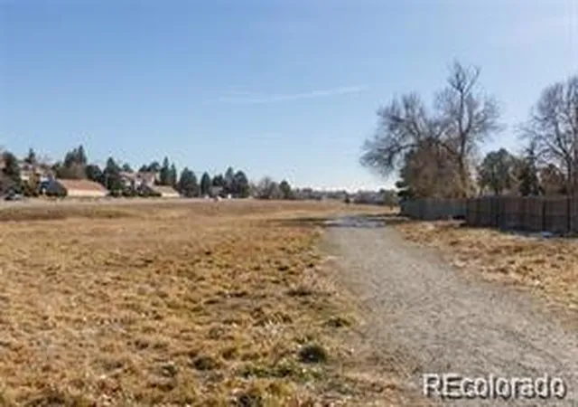 2nd image of 18093 E Ohio Ave, Aurora, CO 80017