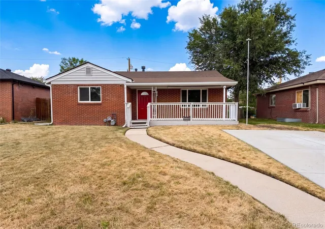 Photo 1 of Single family home for sale at 3570 Newport St, Denver, CO 80207 | MLS# 6155596 | Listing updated on 2026-09-17