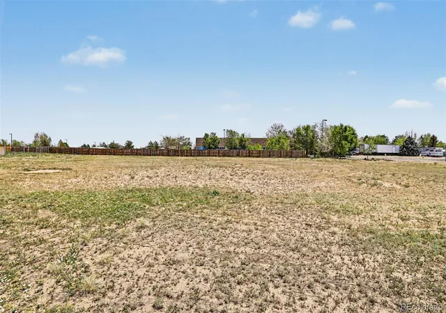 2nd image of E Centretech Pkwy, Aurora, CO 80011 | MLS# 8973796