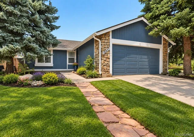 Photo 2 of Single family home for sale at 18937 E Kent Cir, Aurora, CO 80013 | MLS# 2866972 | Listing updated on 2026-09-15