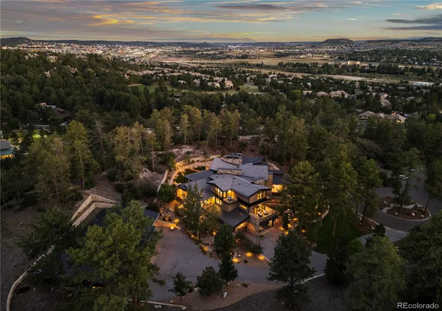 Photo 2 of Mansion for sale at 11 Elk Pointe Trl, Castle Rock, CO 80108 | MLS# 5961167 | Listing updated on 2026-10-07