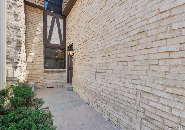3rd image of 4250 S Olive St #109, Denver, CO 80237 | MLS# 9528053