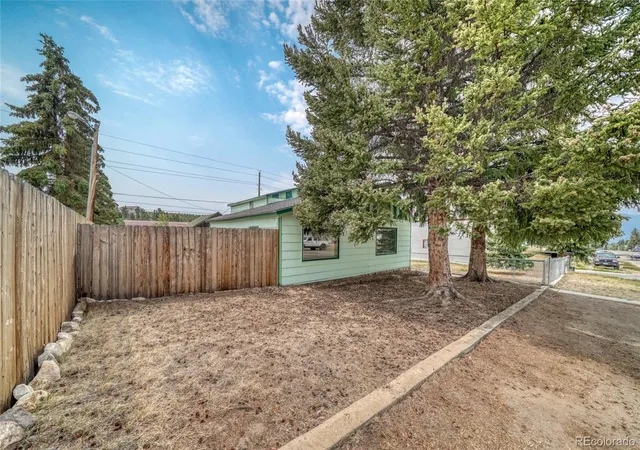 Photo 3 of Single family home for sale at 215 Elm St, Leadville, CO 80461 | MLS# 5296173 | Listing updated on 2026-09-23