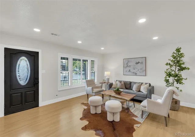 3rd image of 1170 S Gray St, Lakewood, CO 80232 | MLS# 8962819