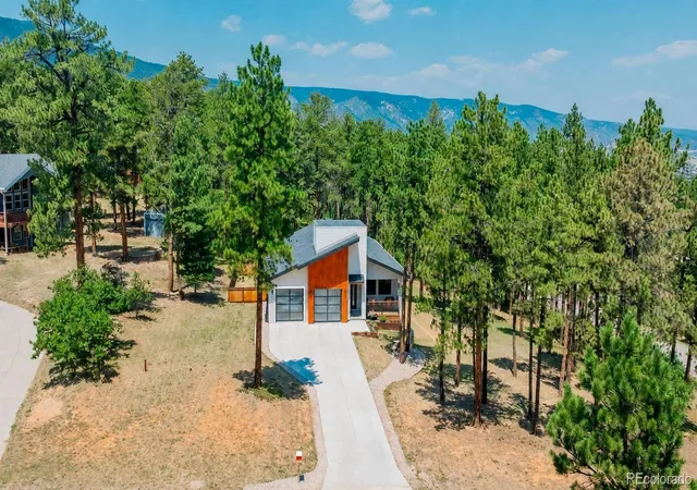 Homes for sale in Larkspur, CO | 4579 Cheyenne Dr, Larkspur, CO 80118 | MLS# 7604801