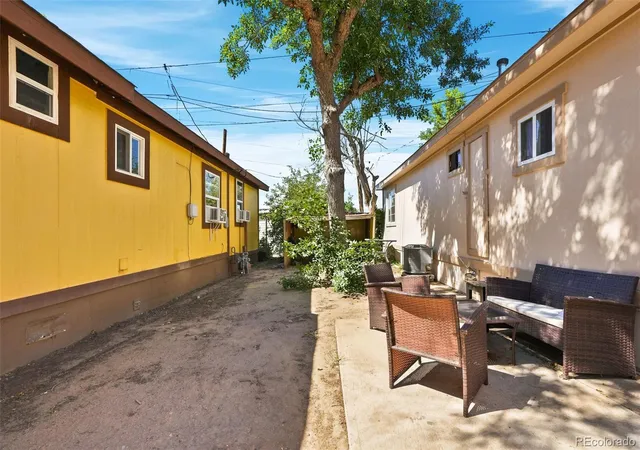 2nd image of 5565 Federal Blvd, Denver, CO 80221 | MLS# 4699065