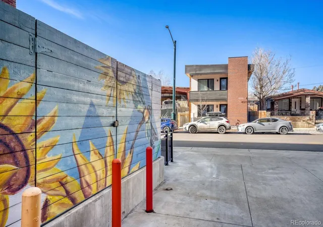 Photo 4 of Condo for sale at 4025 Jason St #101, Denver, CO 80211 | MLS# 3402674 | Listing updated on 2026-10-07