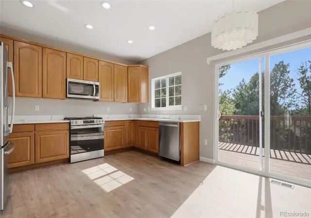 Photo 3 of Single family home for sale at 19102 E Crestridge Cir, Aurora, CO 80015 | MLS# 7405542 | Listing updated on 2026-10-22