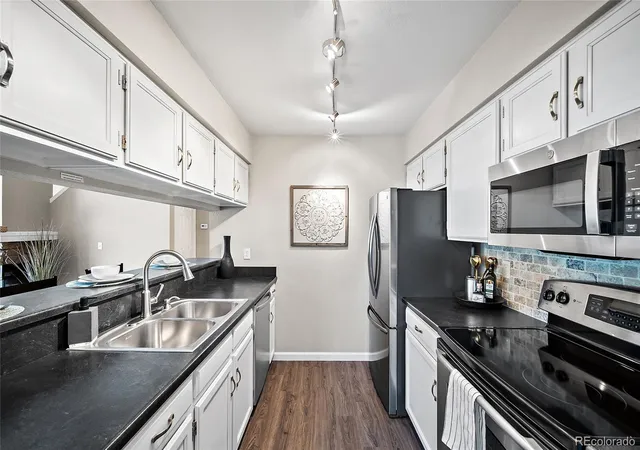 3rd image of 3600 S Pierce St, Lakewood, CO 80235