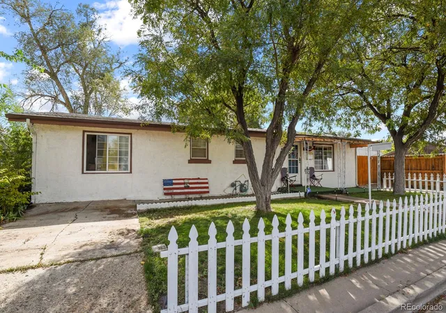 Homes for sale in Pueblo, CO | 1208 Joliet Ave, Pueblo, CO 81004 | MLS# 1885960