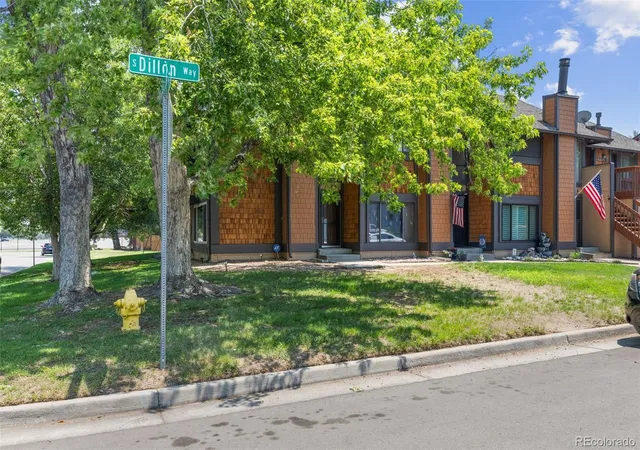 3rd image of 1206 S Dillon Wy, Aurora, CO 80012 | MLS# 3389529