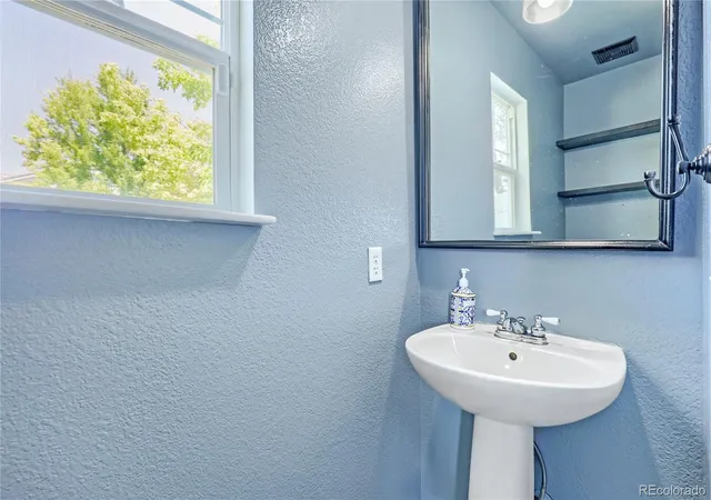 3rd image of 5570 Nepal St, Denver, CO 80249 | MLS# 4075800