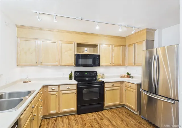 Listing Photo 5 - Condo for sale in building located at 474 Black Feather Loop, Castle Rock, CO 80104 - Unit #412