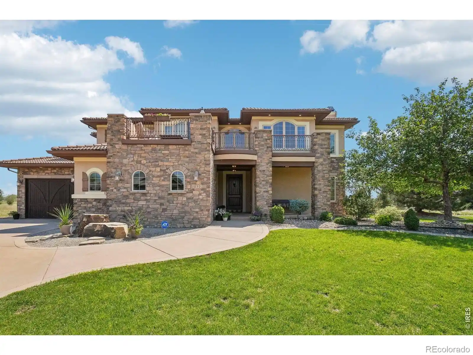 Photo 3 of Single family home for sale at 1030 Berthoud Peak Dr, Berthoud, CO 80513 | MLS# IR1063575 | Listing updated on 2026-10-29