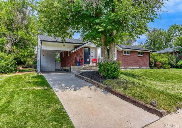 Photo 2 of Single family home for sale at 2555 E Maplewood Ave, Centennial, CO 80121 | MLS# 3355960 | Listing updated on 2026-07-09