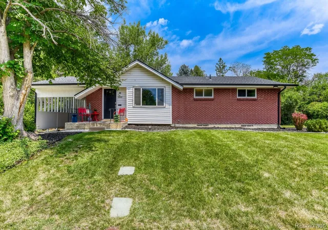 Photo 3 of Single family home for sale at 2555 E Maplewood Ave, Centennial, CO 80121 | MLS# 3355960 | Listing updated on 2026-07-09
